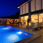 Uzumlu Village 1 Bedroom 1174